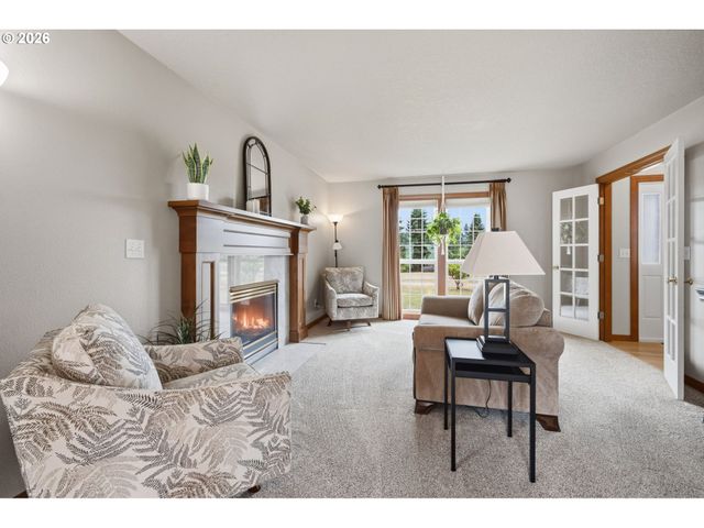 14633 EHLEN Rd Ne, Aurora, OR 97002