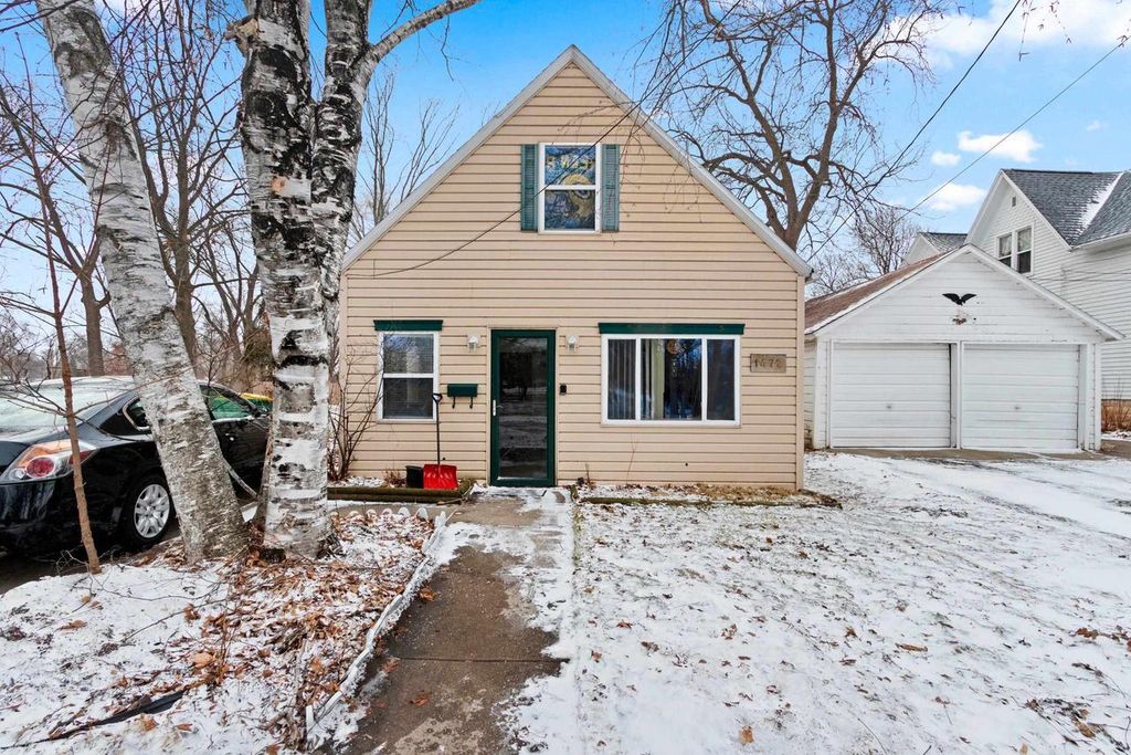 1472 CHICAGO STREET, Green Bay, WI 54301