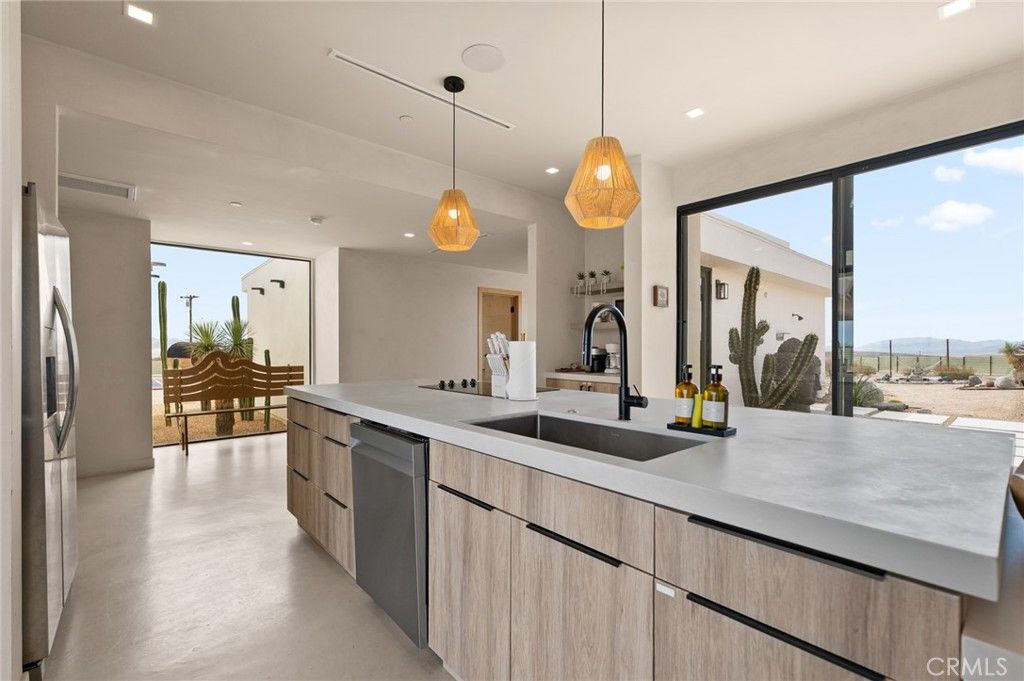 Image 16 of property listing at 66245 Del Oro, Joshua Tree, CA 92252