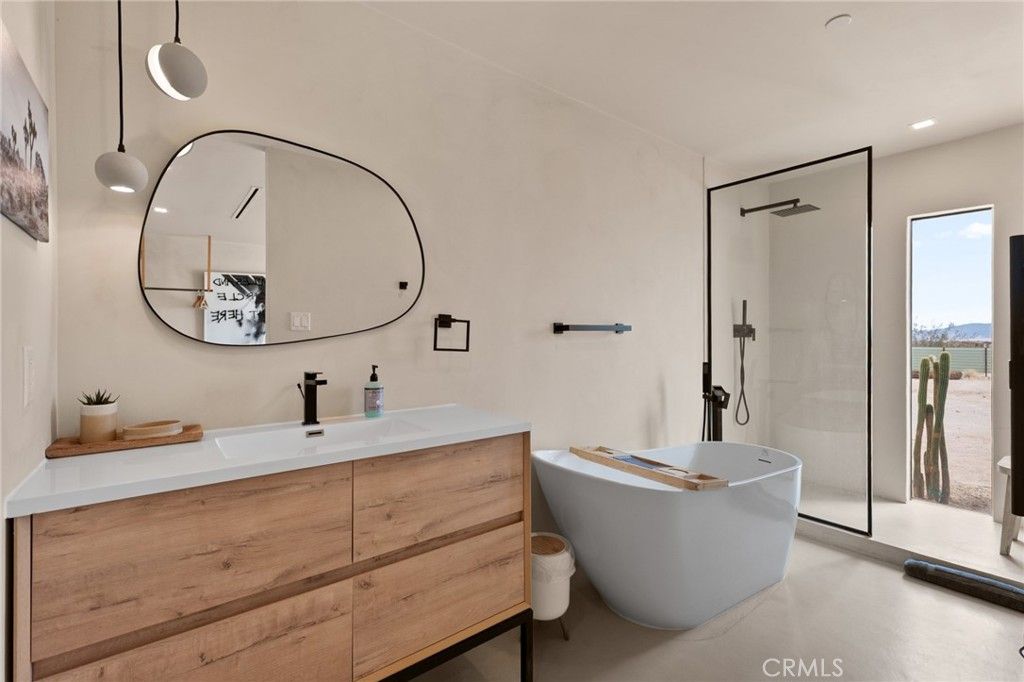Image 24 of property listing at 66245 Del Oro, Joshua Tree, CA 92252