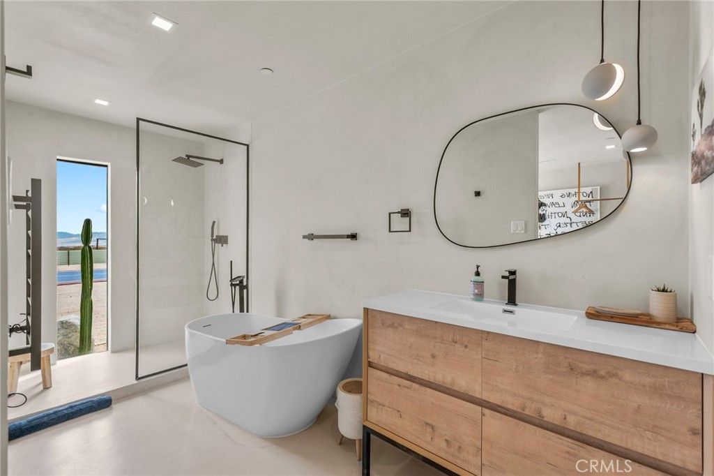 Image 28 of property listing at 66245 Del Oro, Joshua Tree, CA 92252