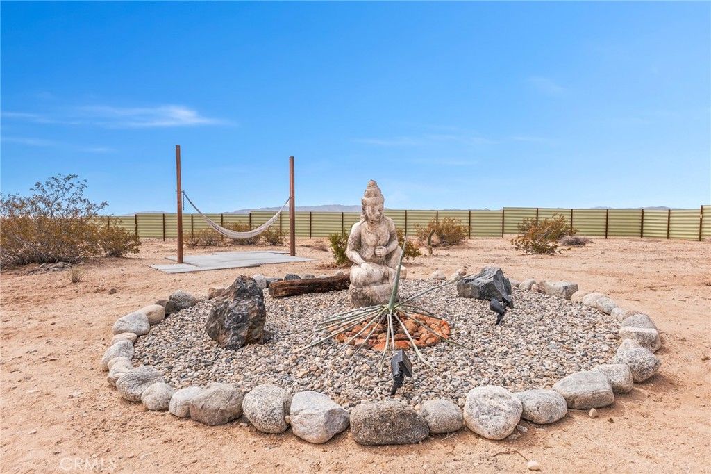 Image 39 of property listing at 66245 Del Oro, Joshua Tree, CA 92252