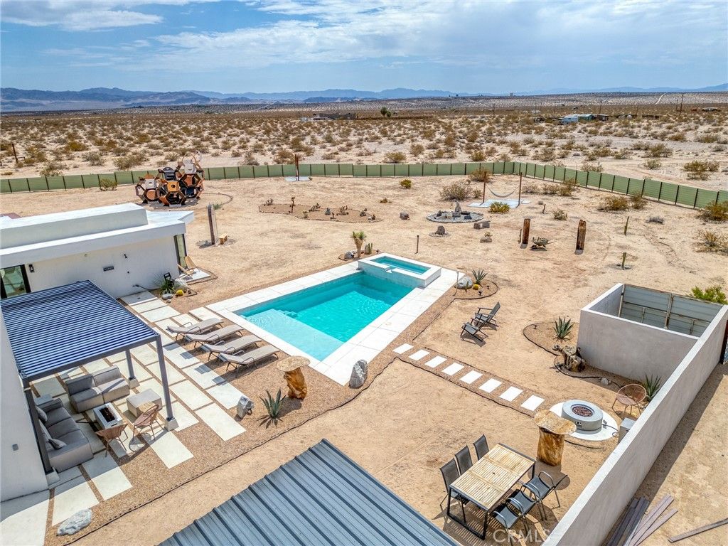 Image 58 of property listing at 66245 Del Oro, Joshua Tree, CA 92252