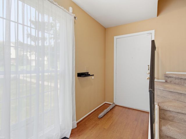 1328 Brook Lane, Rochester Hills, MI 48306