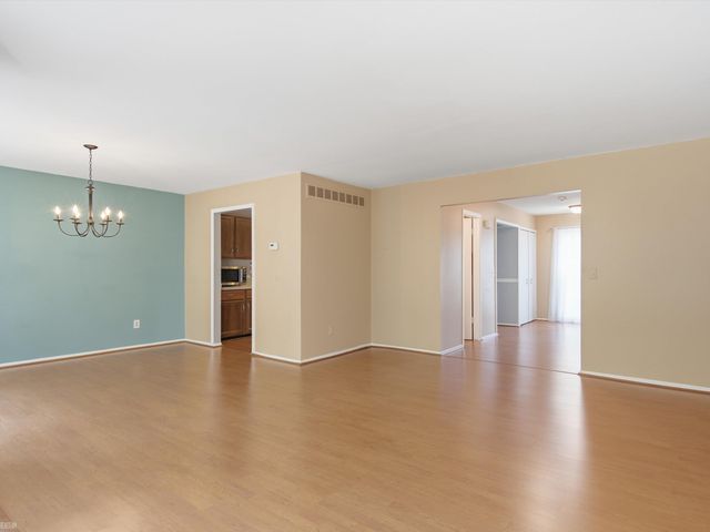 1328 Brook Lane, Rochester Hills, MI 48306
