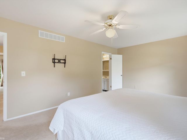 1328 Brook Lane, Rochester Hills, MI 48306