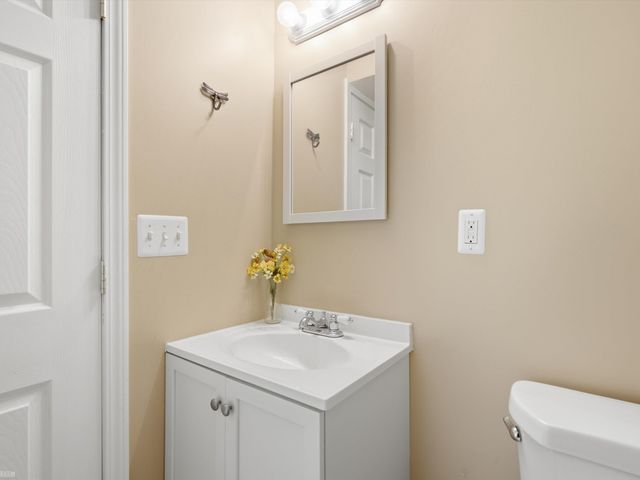 1328 Brook Lane, Rochester Hills, MI 48306