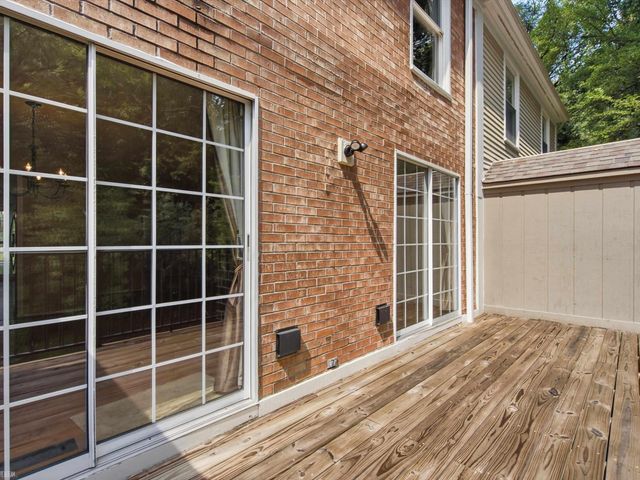 1328 Brook Lane, Rochester Hills, MI 48306
