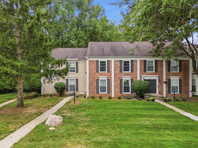 1328 Brook Lane, Rochester Hills, MI 48306