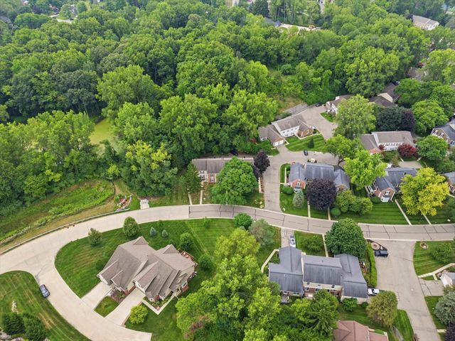 1328 Brook Lane, Rochester Hills, MI 48306