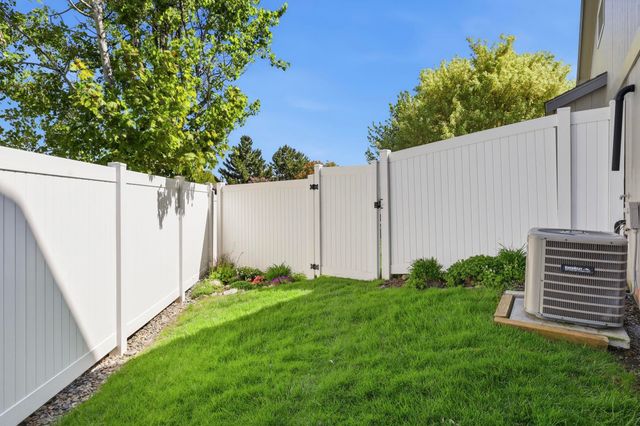 1221 N Wright Blvd, Liberty Lake, WA 99019