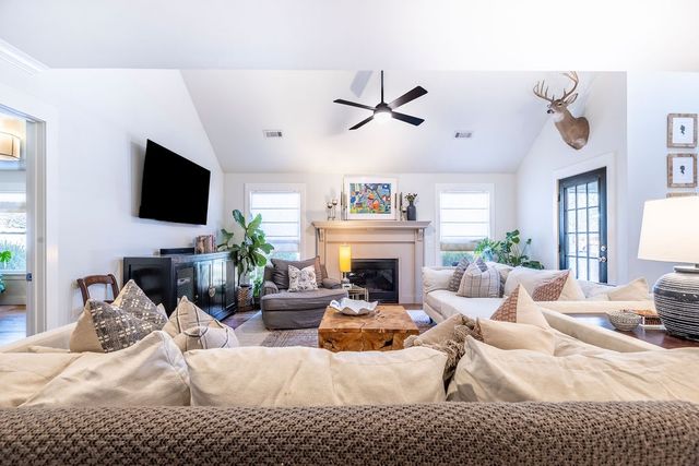 2292 Blue Mesa Drive, Fayetteville, AR 72703