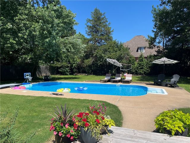 2292 Blue Mesa Drive, Fayetteville, AR 72703