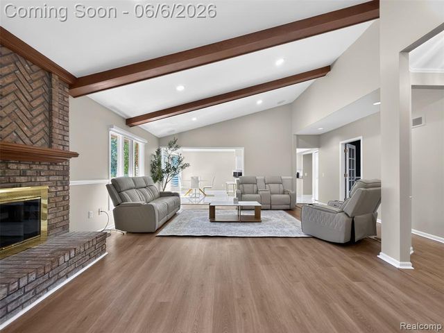 41599 Red Oak Drive, Sterling Heights, MI 48314