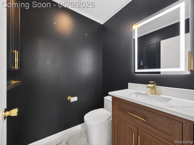 41599 Red Oak Drive, Sterling Heights, MI 48314