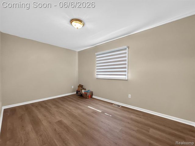 41599 Red Oak Drive, Sterling Heights, MI 48314