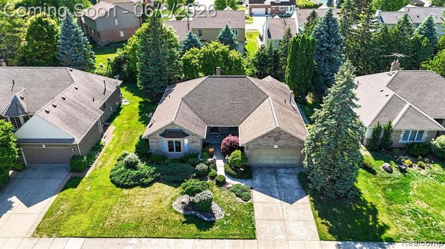 41599 Red Oak Drive, Sterling Heights, MI 48314