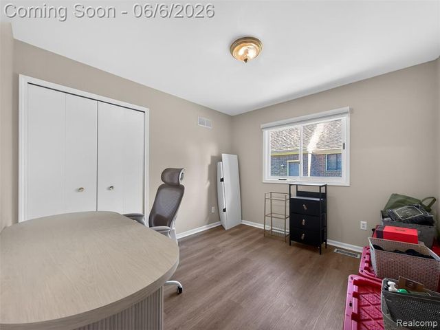 41599 Red Oak Drive, Sterling Heights, MI 48314