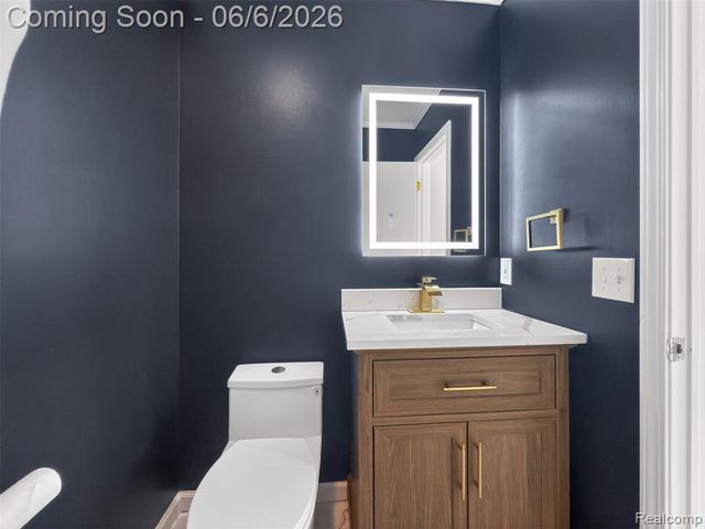 41599 Red Oak Drive, Sterling Heights, MI 48314