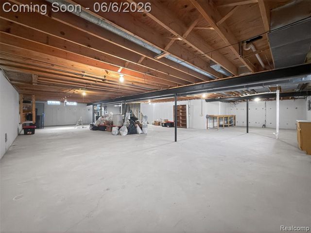 41599 Red Oak Drive, Sterling Heights, MI 48314