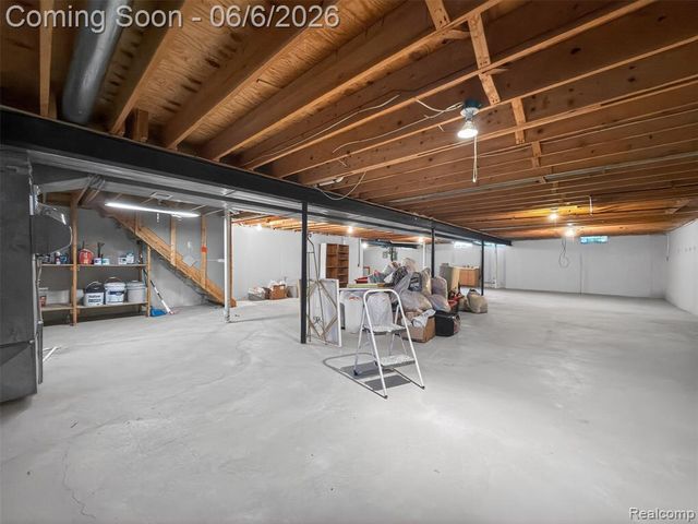 41599 Red Oak Drive, Sterling Heights, MI 48314