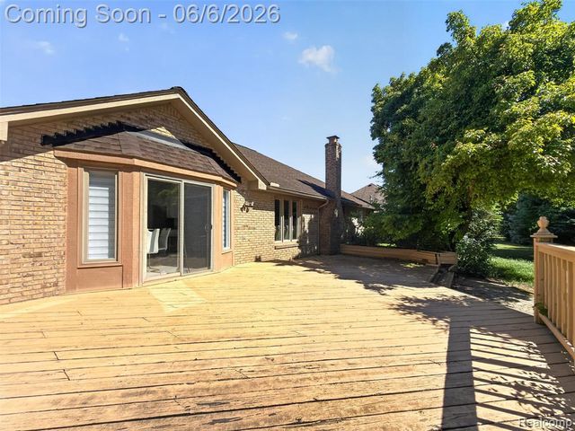 41599 Red Oak Drive, Sterling Heights, MI 48314