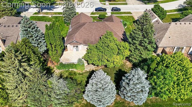 41599 Red Oak Drive, Sterling Heights, MI 48314