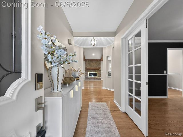 41599 Red Oak Drive, Sterling Heights, MI 48314