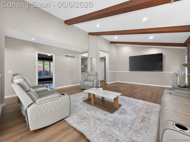 41599 Red Oak Drive, Sterling Heights, MI 48314