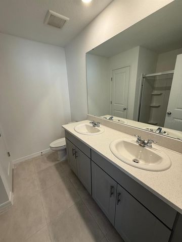 3240 SKYLINE LOOP, Kissimmee, FL 34758