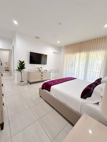 8286 NW 51st Ter, Doral, FL 33166