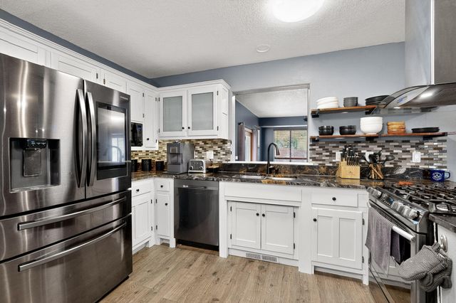 3 Del Oso Lane, Cedar Crest, NM 87008