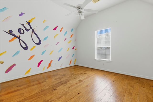 106 Lazy Springs Drive, Conroe, TX 77356
