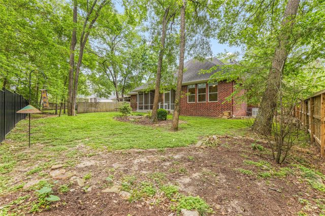 106 Lazy Springs Drive, Conroe, TX 77356
