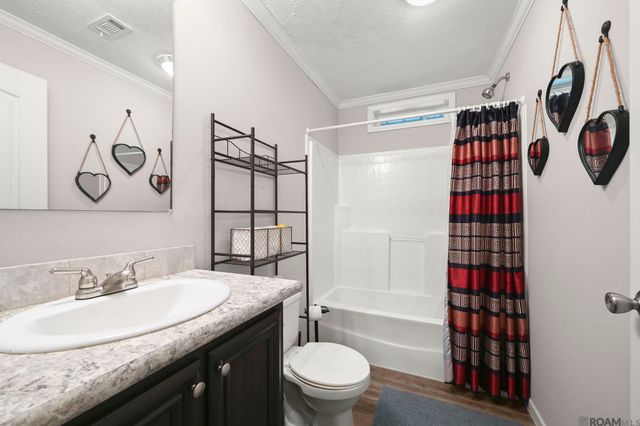 10444 Ingram Rd, St Amant, LA 70774