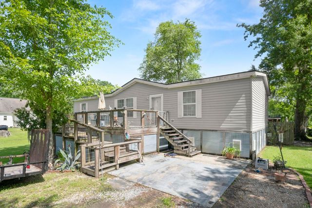 10444 Ingram Rd, St Amant, LA 70774
