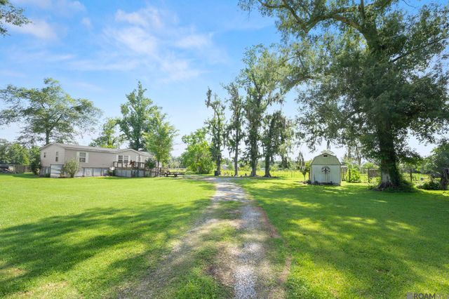 10444 Ingram Rd, St Amant, LA 70774