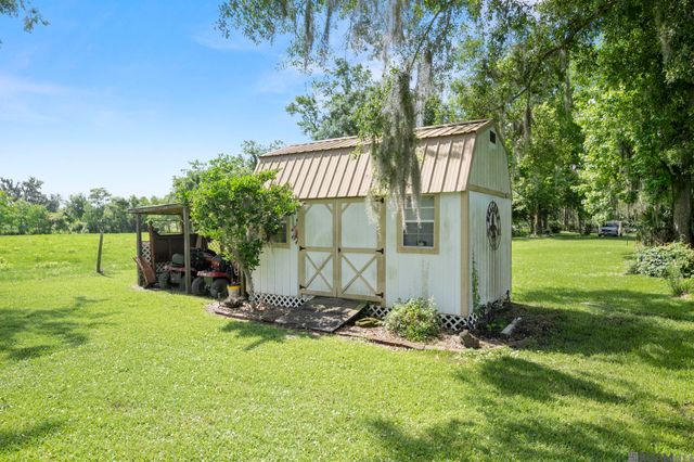 10444 Ingram Rd, St Amant, LA 70774