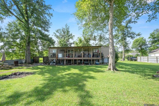 10444 Ingram Rd, St Amant, LA 70774