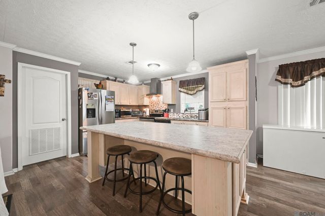 10444 Ingram Rd, St Amant, LA 70774
