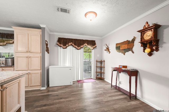 10444 Ingram Rd, St Amant, LA 70774