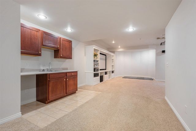 5727 S Bobwhite Avenue, Kalamazoo, MI 49009