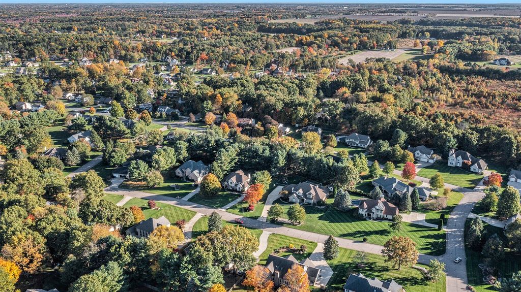 5727 S Bobwhite Avenue, Kalamazoo, MI 49009