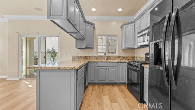 13769 Cordary Ave, Hawthorne, CA 90250