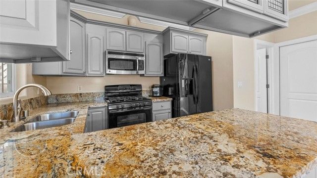 13769 Cordary Ave, Hawthorne, CA 90250