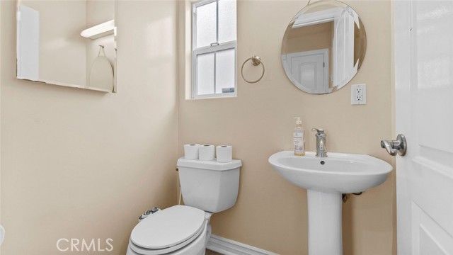 13769 Cordary Ave, Hawthorne, CA 90250