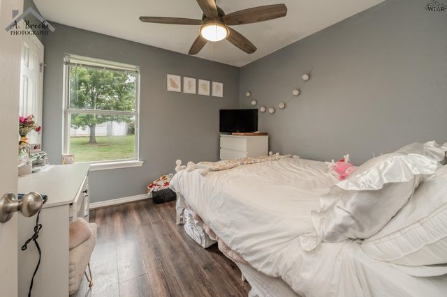 104 HIDDEN CREEK ROAD, Burkburnett, TX 76354