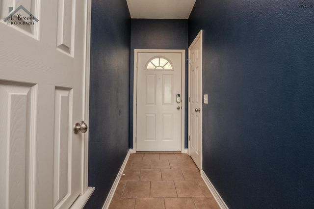 104 HIDDEN CREEK ROAD, Burkburnett, TX 76354