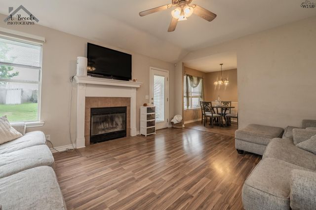 104 HIDDEN CREEK ROAD, Burkburnett, TX 76354