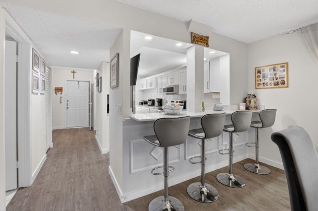 10187 Mangrove Drive 201, Boynton Beach, FL 33437